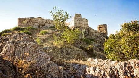 El misterioso castillo de Granada: la joya de un pueblo que fue campamento romano