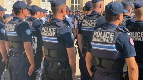 Fouilles, saisies, amendes... Les pistes du ministère de l'Intérieur pour renforcer les pouvoirs de la police municipale