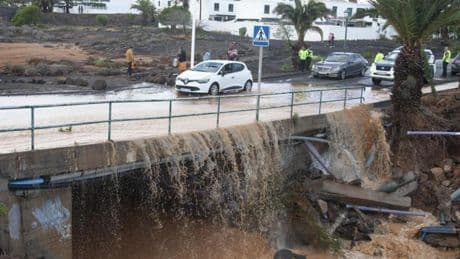 Lanzarote registra más de 300 incidencias por las fuertes lluvias