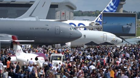 Défense, spatial, féminisation et décarbonation: les quatre priorités du salon aéronautique du Bourget
