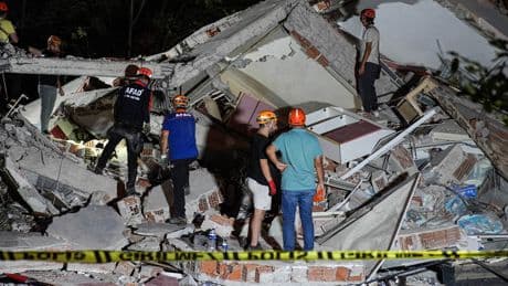 Balıkesir Sındırgı'da depremde yıkılan binanın sahibi tutuklandı