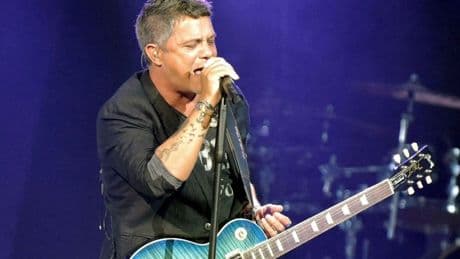 Alejandro Sanz responde a las graves acusaciones de una joven fan: «Dije 'no' a invertir en sus negocios»