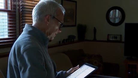 Papa Leone XIV, la prima telefonata al fratello John negli Usa ripresa in diretta (a sua insaputa): «Perché non mi rispondi?»