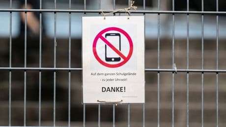 Bildung: Smartphone in der Schule - was dafür und was dagegen spricht