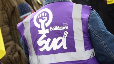 « Une décision politique qui aura des conséquences graves sur l’action syndicale » : cinq postiers de Sud PTT lourdement condamnés