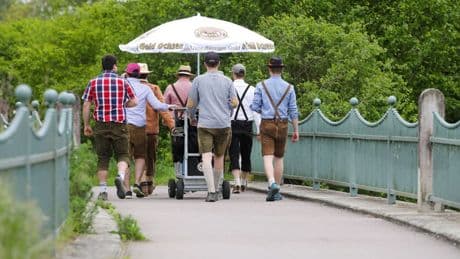 Unfälle am Vatertag: Vatertag: Mehr Alkoholunfälle mit Verletzten als üblich