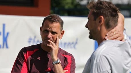 Was war denn da los? - Nürnberg-Bus kam ohne Trainer an