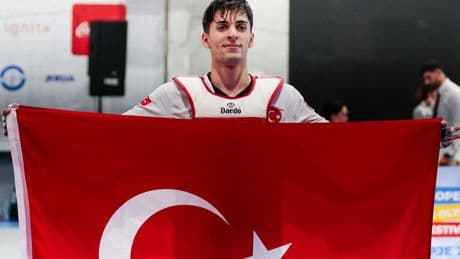 Buğra Coşgungönül'den altın madalya!