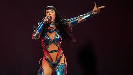 Leute: Katy Perry kümmert sich um zusammengebrochenen Fan