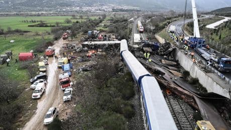 Grèce: le Parlement va enquêter sur la pire catastrophe ferroviaire de l'histoire du pays