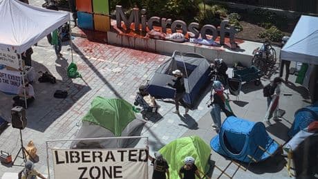 Microsoft employee arrested at headquarters while protesting Israel contracts