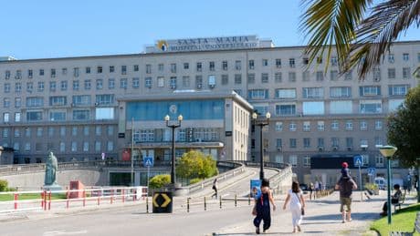 Portugal investiga el caso de un médico que cobró 51.000 euros  por un día de trabajo extra en el mayor hospital público del país