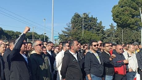 TÜPRAŞ işçisini selamlıyoruz: Mücadeleniz yol gösteriyor!