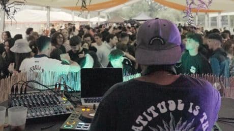 Sanidad prohibirá fumar en los vehículos comerciales, discotecas y en los campus universitarios