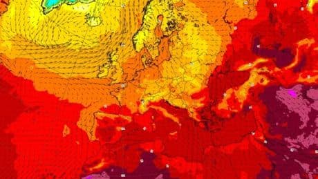 Meteo, Caronte in arrivo: caldo fino a Ferragosto con picchi di 40°. Bollino rosso a Firenze, 13 città in arancione