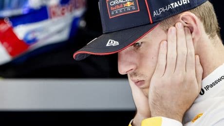 Geïrriteerde Verstappen zevende in eerste vrije training, McLaren snelste in Italië
