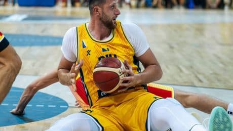 Alarma con 'La Bestia' NBA que acecha a España: "Está fuera de forma y apenas puede correr"