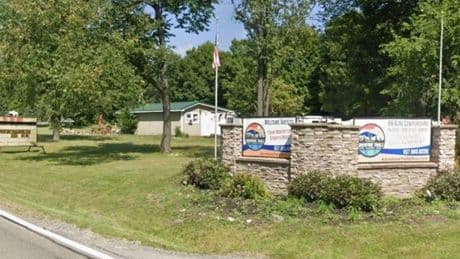 Young man dies after taking his girlfriend's five-year-old daughter on canoe ride