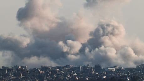 Erstmals spricht ein EU-Kommissionsmitglied von „Genozid“ in Gaza – Israel reagiert empört