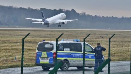 Frankfurt am Main: Frau erteilt Macheten-Mordauftrag – Festnahme
