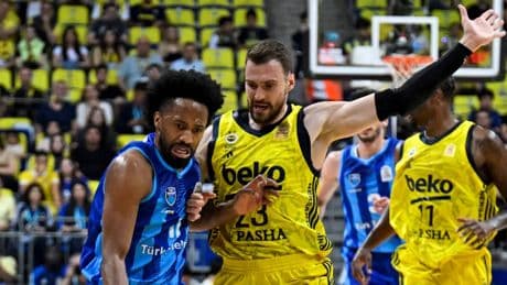 Fenerbahçe Beko yarı finalde: Rakibi belli oldu!