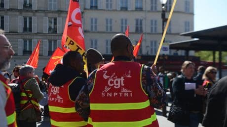 « Le gouvernement et le patronat font le choix du chômage » : la carte des 250 000 emplois menacés en France