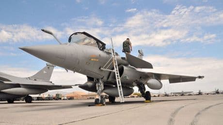 Dissuasion nucléaire: la France déploie des Rafale lors d'exercices militaires en Suède