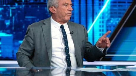 Les experts en vaccination congédiés par l’administration Trump « profondément préoccupés » par Robert Kennedy Jr