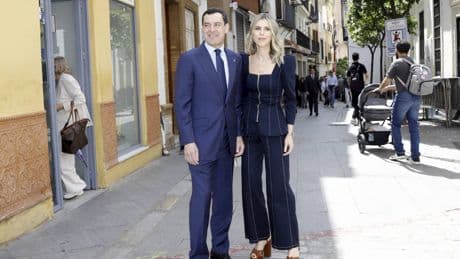 Amaia Salamanca y Manuela Villena, las más elegantes del Domingo de Ramos de Sevilla