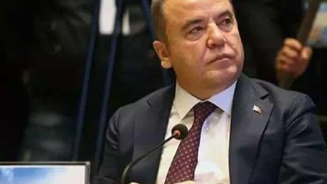Son dakika... Muhittin Böcek'in gelini gözaltına alındı