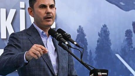 Bakan Kurum: Üç depremzede kardeşimizden ikisi yeni yuvasına kavuştu