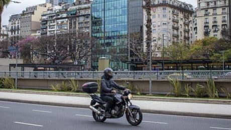 Seguro de moto: ¿Cómo elegirlo y evitar peligros en ciudad?