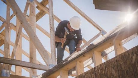 Die Lösung für Deutschlands Bau-Krise? Was das unterschätzte Holzhaus wirklich kann