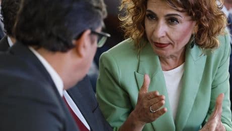 El riesgo de indemnizaciones y la lentitud de la investigación castigan a Red Eléctrica en Bolsa y tensan al Gobierno