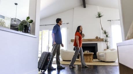 Gangs in Spain are renting out tourist flats that might not even exist