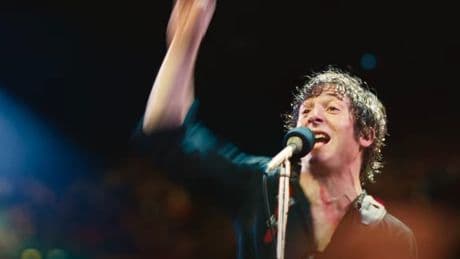 "Deliver me from nowhere": première bande-annonce du biopic sur Bruce Springsteen avec Jeremy Allen White
