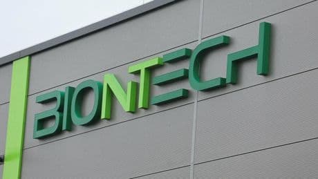Pharmaindustrie: Biontech halbiert Verlust – Krebsstrategie nimmt Fahrt auf