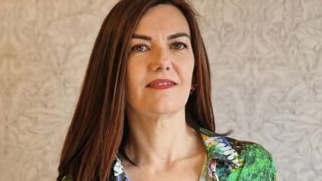 Ledicia Costas, Premio Barco de Vapor 2025: &quot;Qué pena que ser adulto parezca incompatible con los libros de humor&quot;