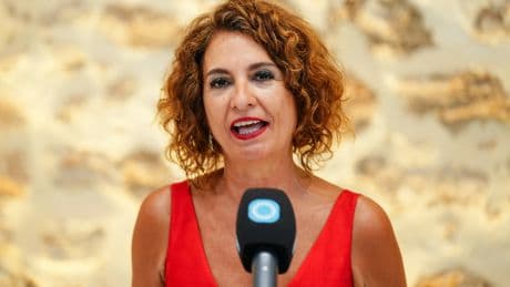 El Gobierno aprobará "en breve" el proyecto de ley para la quita de deuda autonómica