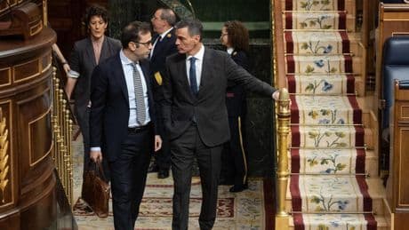La renta "real" de las familias supera en cinco puntos el nivel previo a la crisis de inflación mientras se estanca en Europa