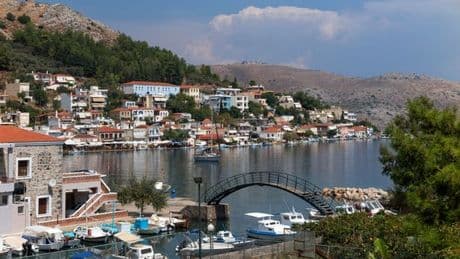 Beautiful Greek island just 4 hours away from Mykonos with barely any tourists
