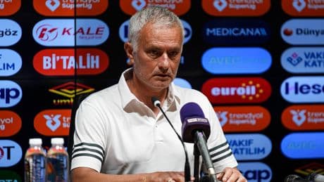 Fenerbahçe Teknik Direktörü Jose Mourinho: "Bugün bir duvara karşı oynadık, duvar gibi savunma yaptılar"