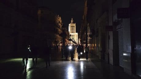 Un apagón de luz y una sobrecarga de demagogia