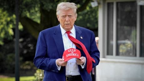Trump cumple 100 días de venganzas y amenazas consumadas