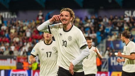 'Hat trick' de Woltemade, la campeona Inglaterra cumple y Países Bajos pincha