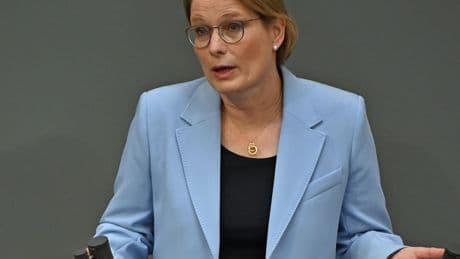 Bundespolitik: Justizministerin Hubig fordert von Dobrindt schnelle Begründung für Zurückweisungen