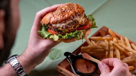 Scientists can detect junk food consumption in blood and urine tests