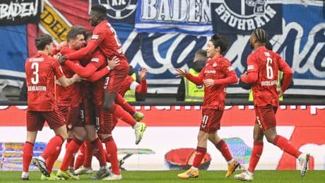 Auswärtsspiel beim KSC - So riesig ist jetzt Lauterns Derby-Druck!