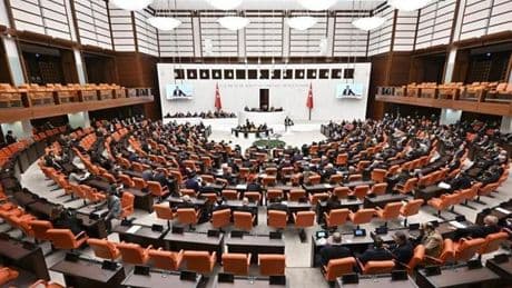 Son dakika: Bazı kanunlarda değişiklikler yapılmasını içeren kanun teklifi, TBMM Genel Kurulunda kabul edildi