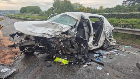 Auf der A60 in Rheinland-Pfalz - Geisterfahrer (23) fährt Frau (23) tot